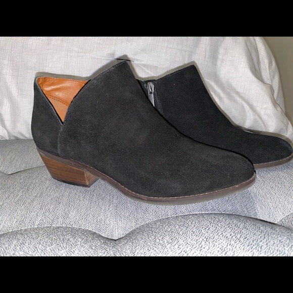 Lucky Brand Black Booties - Picture 2 of 4